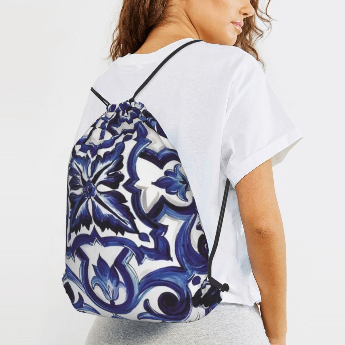Blauwe sierlijke bloemen-taill - Tile Bag Drawstring recensie en prijs